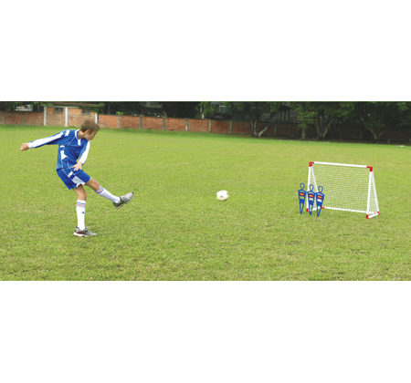 train yourself to score past the opposition with this football soccer training set