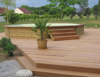 Gardi Wooden pool with decking